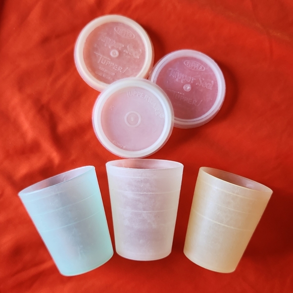 1946-1947 Tupperware midgets early vintage set of 3 Pastels miniatures - Picture 2 of 8